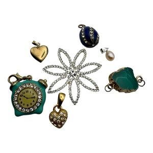 Lot of 7 Pendants Charms – CWC GP, JVC Pearl, Rhinestone‎ Heart Flower Craft